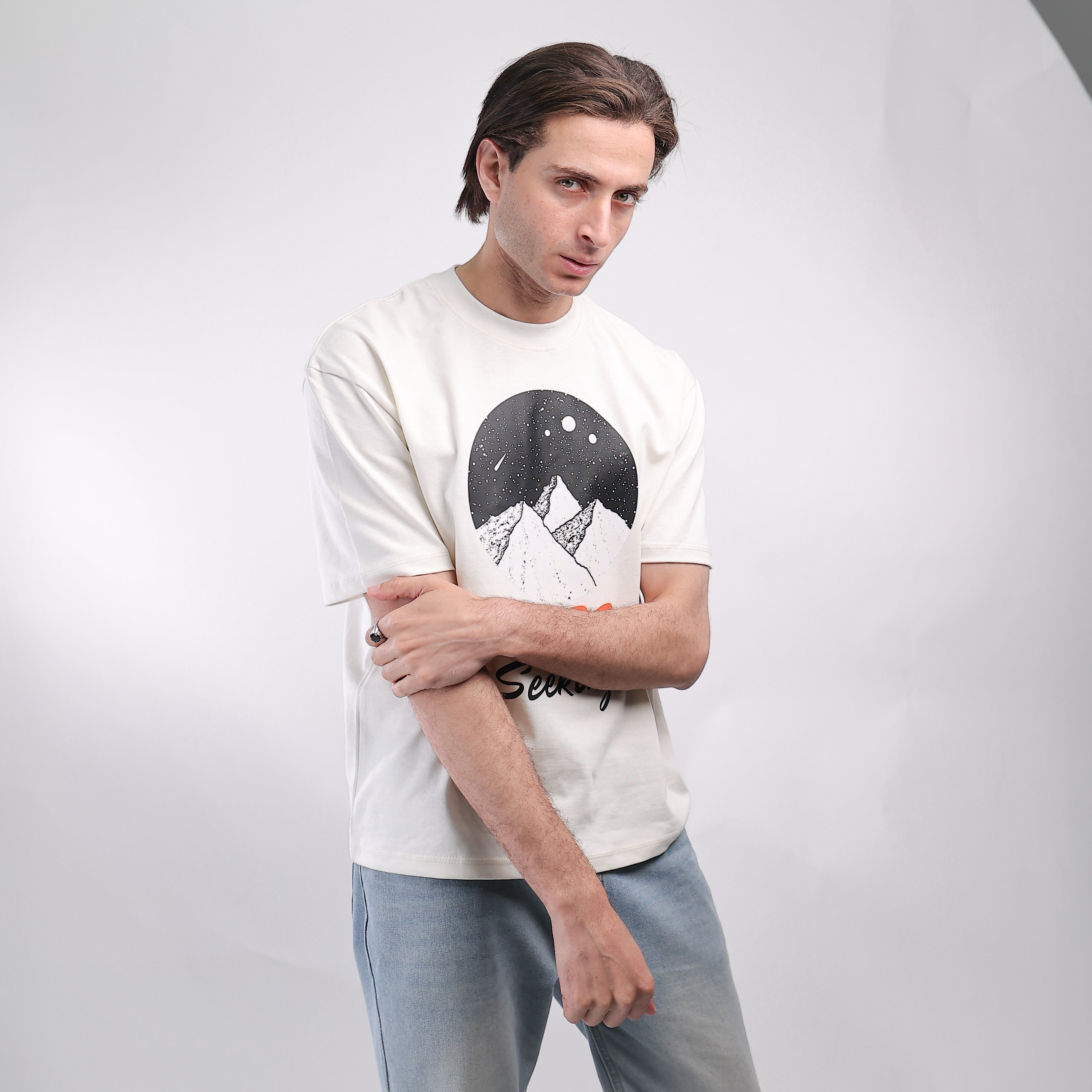 Over Size T-shirt White Keep Seeking